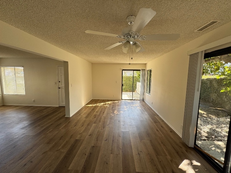 Building Photo - 1904 Harriman Ln