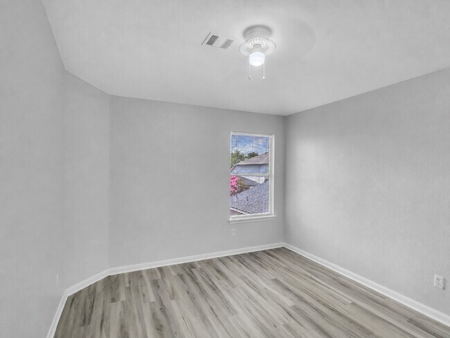 Building Photo - 15834 Mountain Mist Trail