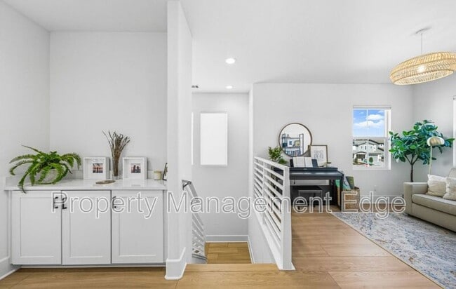 Building Photo - 32017 Radiant Dr