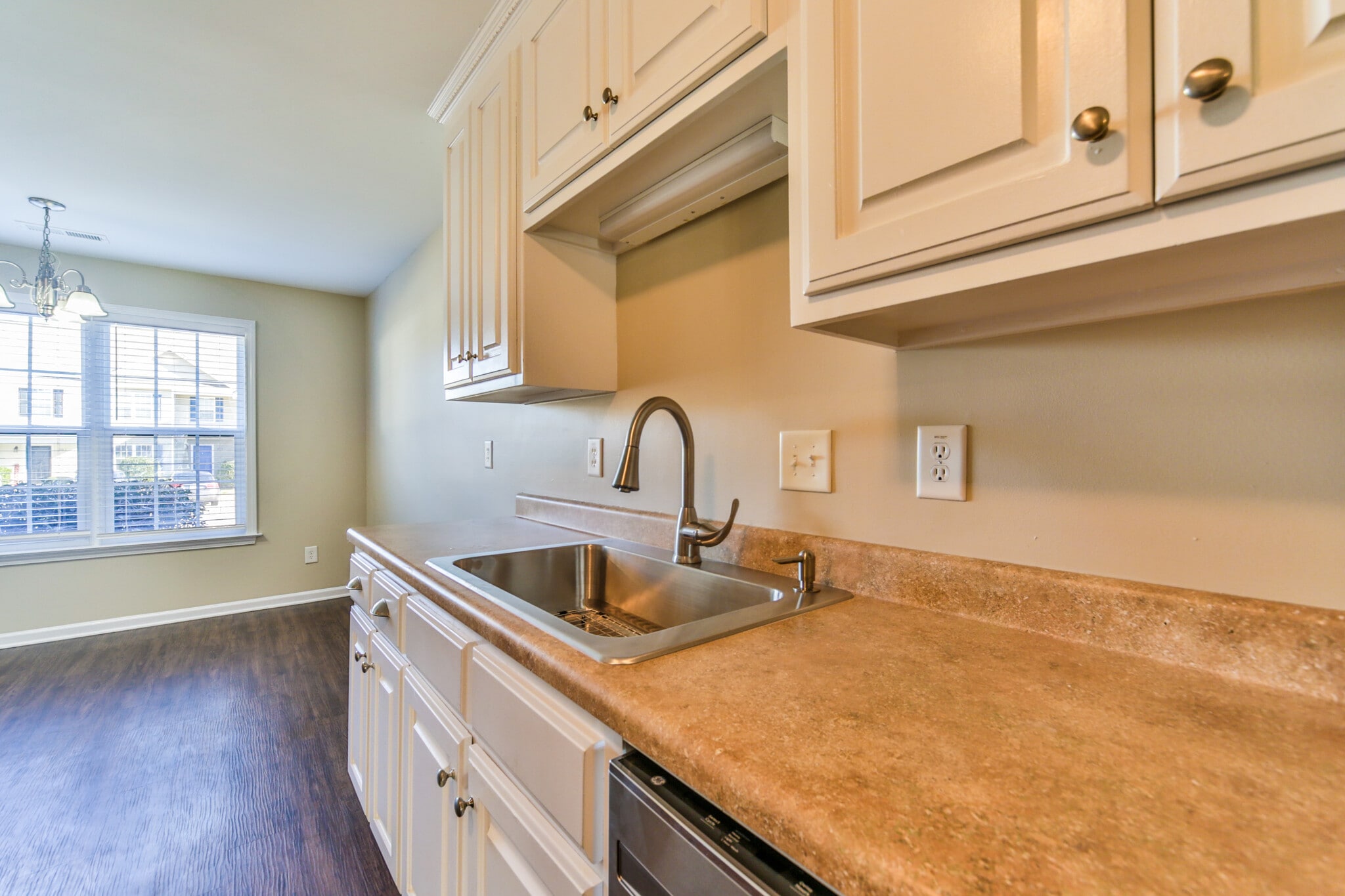 Building Photo - 304 Whitehall Ct