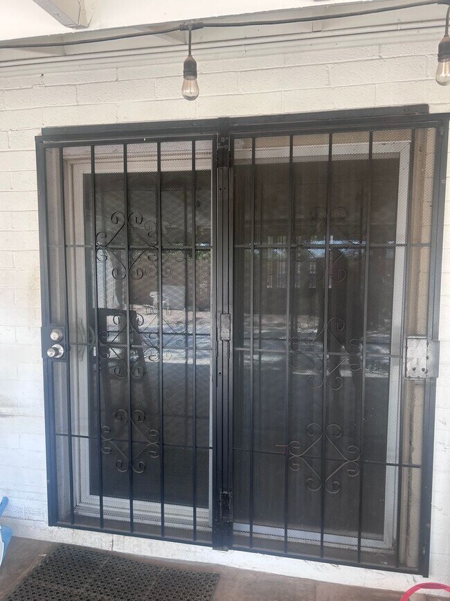 Building Photo - 4244 N 85th Ave