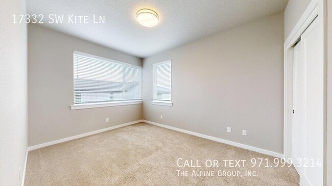 Building Photo - 17332 SW Kite Ln