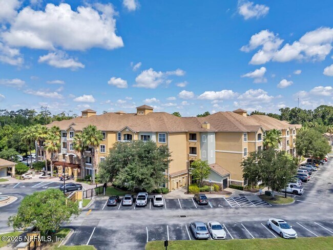 Building Photo - 8539 Gate Pkwy W