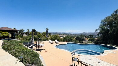 Building Photo - 2846 Panorama Crest