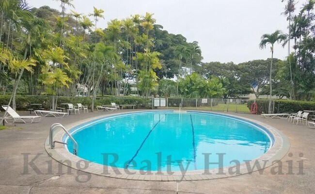 Building Photo - **OASIS in HONOLULU* Queen Emma Gardens *VERY CLEAN 2 br / 1 ba