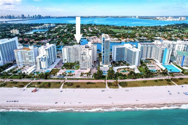 Building Photo - 5005 Collins Ave