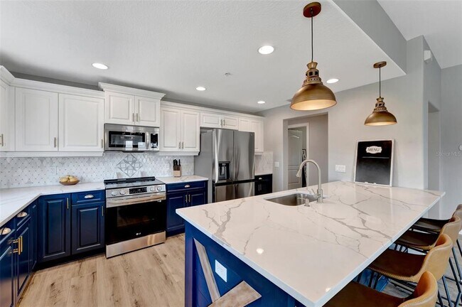 Building Photo - 501 Haben Blvd