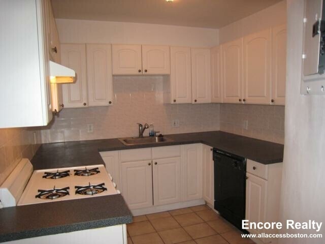 Building Photo - 60 Egmont St