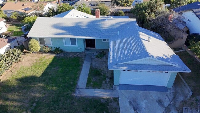 Building Photo - Beautiful 4 Bedroom, 2 Bathroom, Sylmar Home! Ready for Move-In!