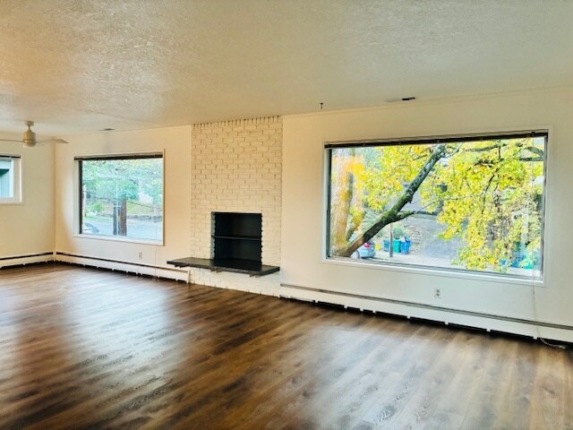 LIVING AREA - 3334 SE 9th Ave