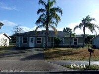 Building Photo - 1565 Emerson Dr SE