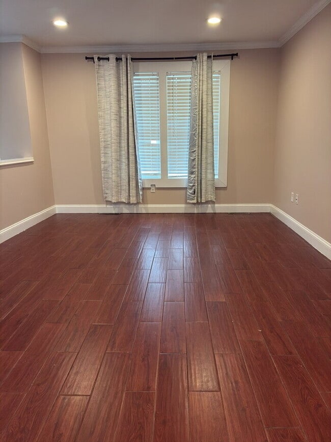 Building Photo - "Spacious 5-Bedroom Haven with 3 Baths and 3100 Sq Ft of Comfort in Easley!"