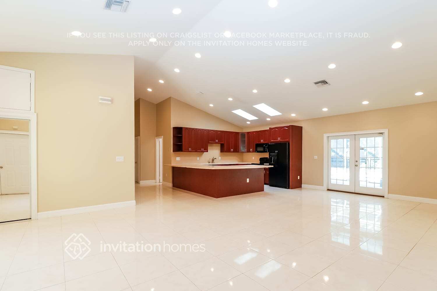 Building Photo - 2202 Curtis Dr N