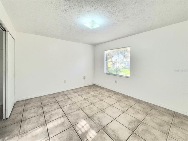 Building Photo - 1702 E Mulberry Dr