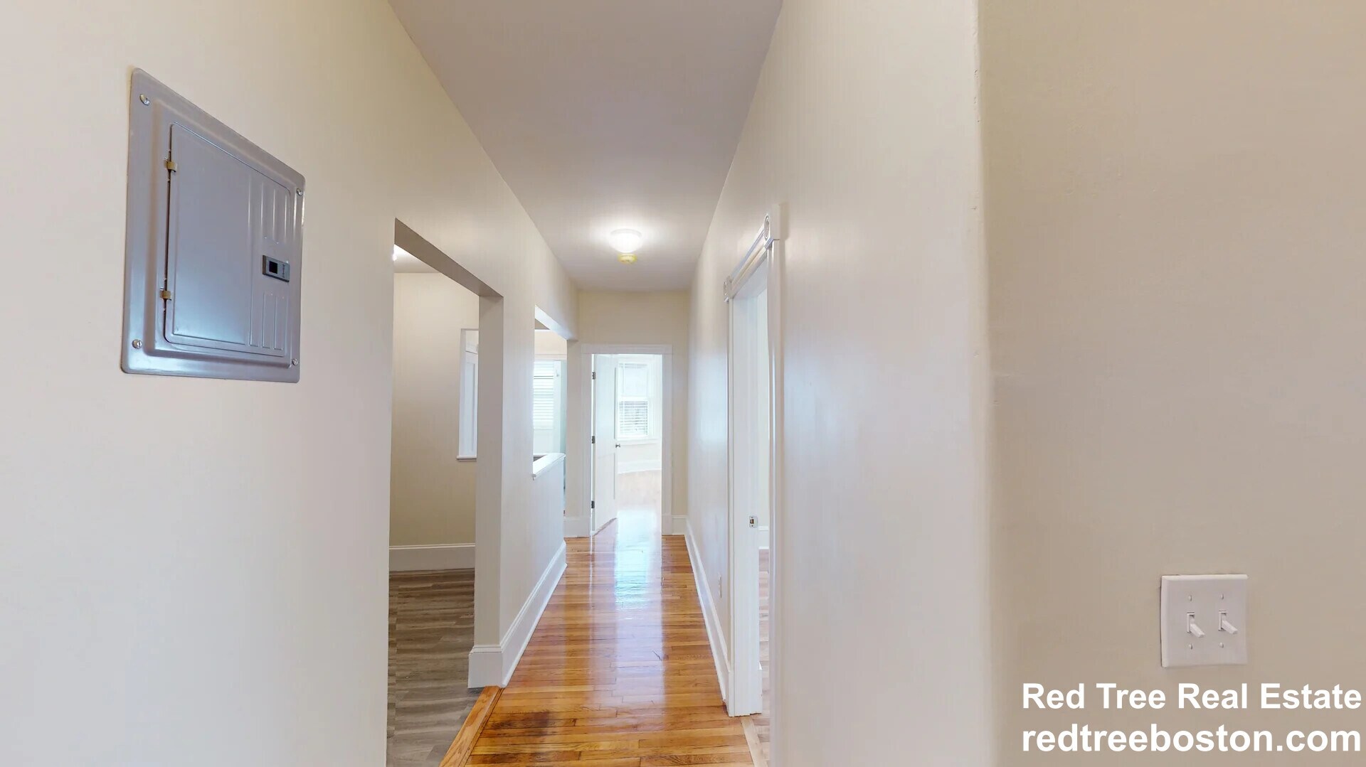 Building Photo - 1595 Beacon St