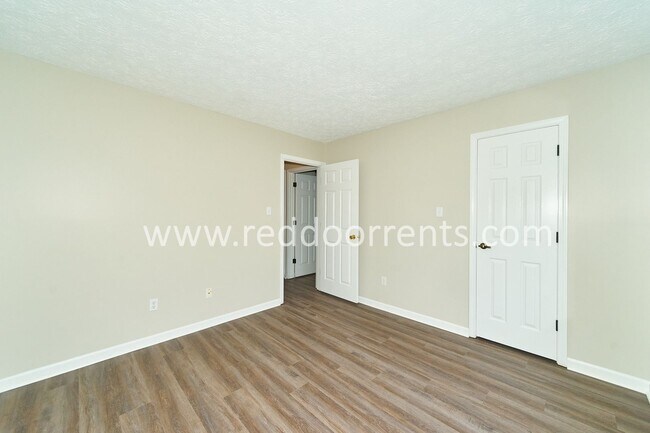 Building Photo - Coming Soon! Cozy Retreat in Indianapolis