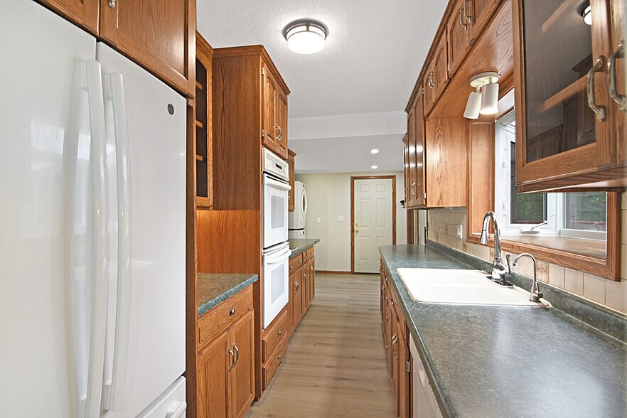 Building Photo - 32584 River Vista Ln