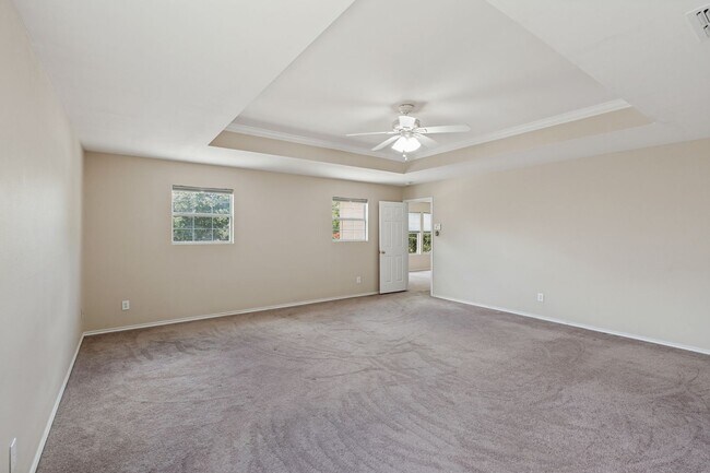 Building Photo - 153 Hanging Moss Dr