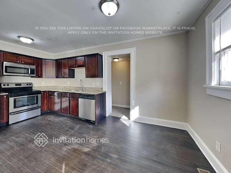 Building Photo - 142 Dahlgren St SE