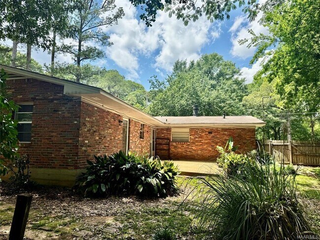 Building Photo - 111 Easthaven Rd