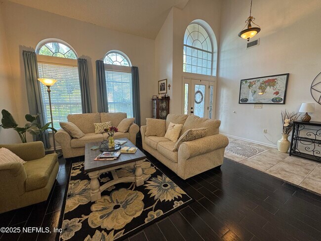 Building Photo - 12402 Mt Pleasant Woods Dr