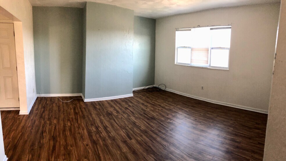 Building Photo - 408 5th Ave
