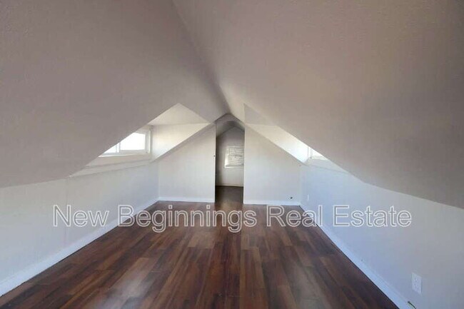 Building Photo - 2028 E Dale St