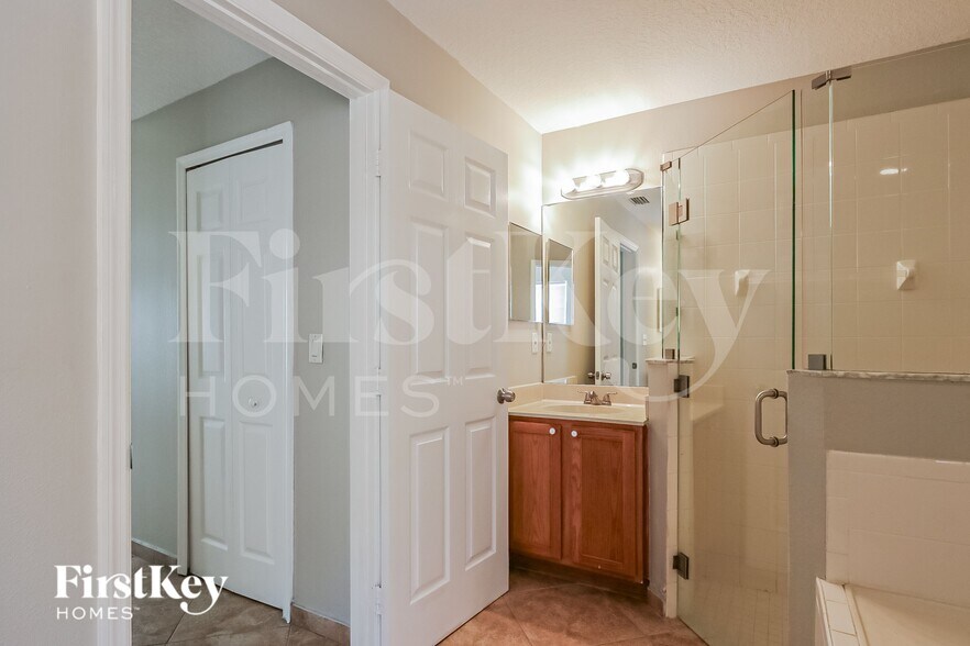 Building Photo - 1168 SW Idol Ave