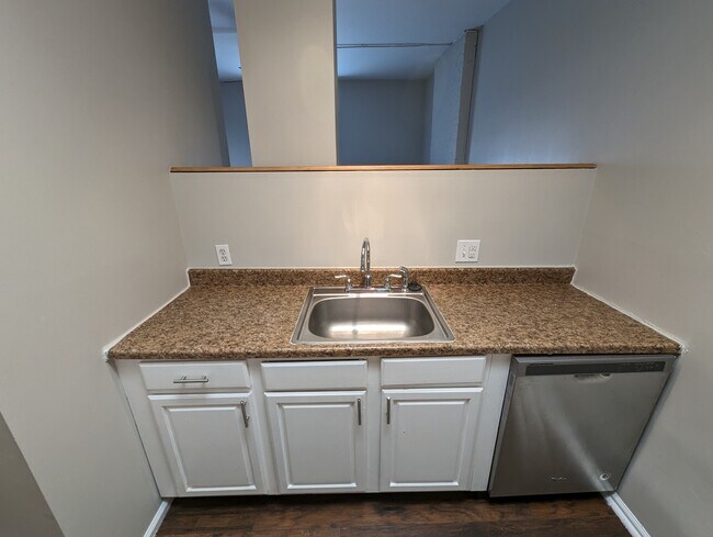 Building Photo - 2019 S 8th St