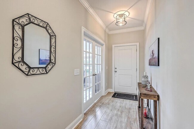 Building Photo - 4 Bedroom 3.5 Bath House in St. Johns Lake - Johns Island