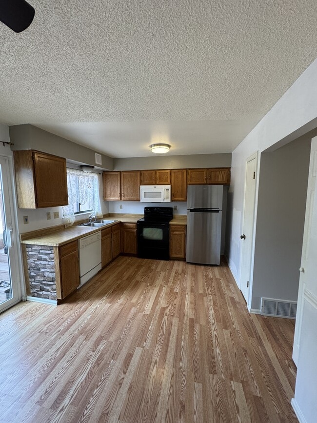 Building Photo - 3762 Oro Blanco Dr