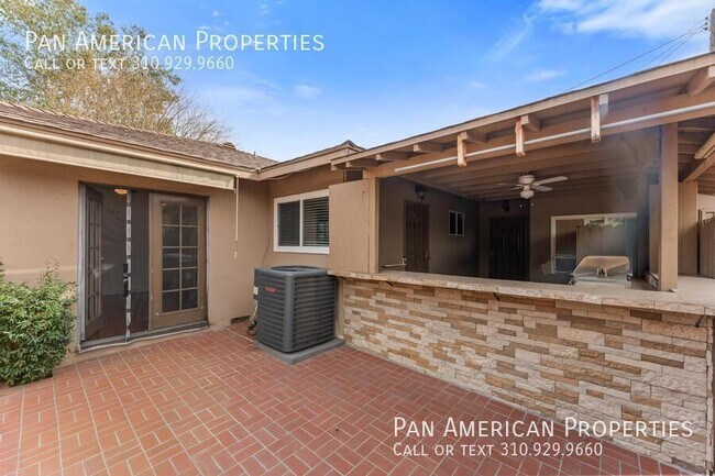 Building Photo - 1837 Mayflower Ave