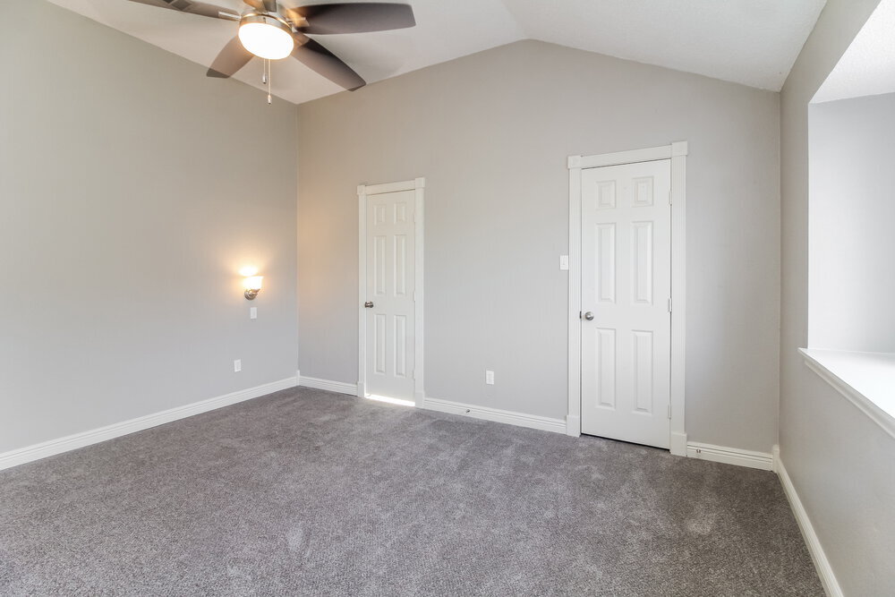 Building Photo - 821 Clement Dr