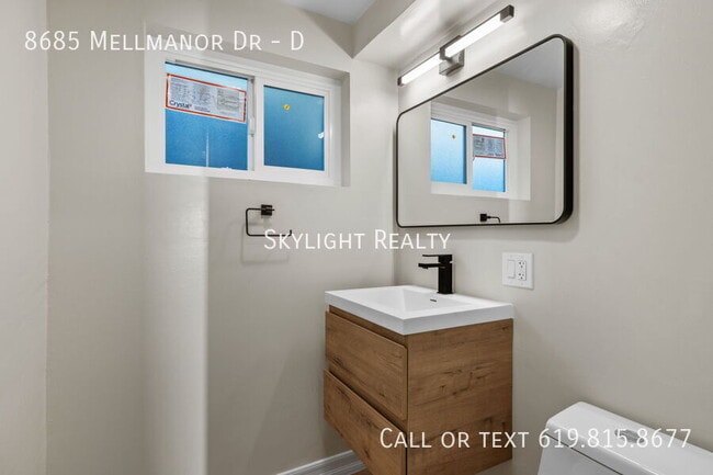 Building Photo - 8685 Mellmanor Dr