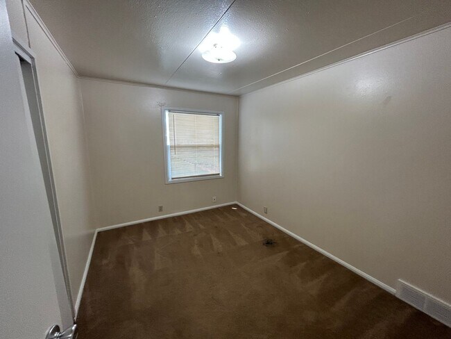 Building Photo - single family home