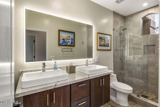 Building Photo - 10912 E Butherus Dr