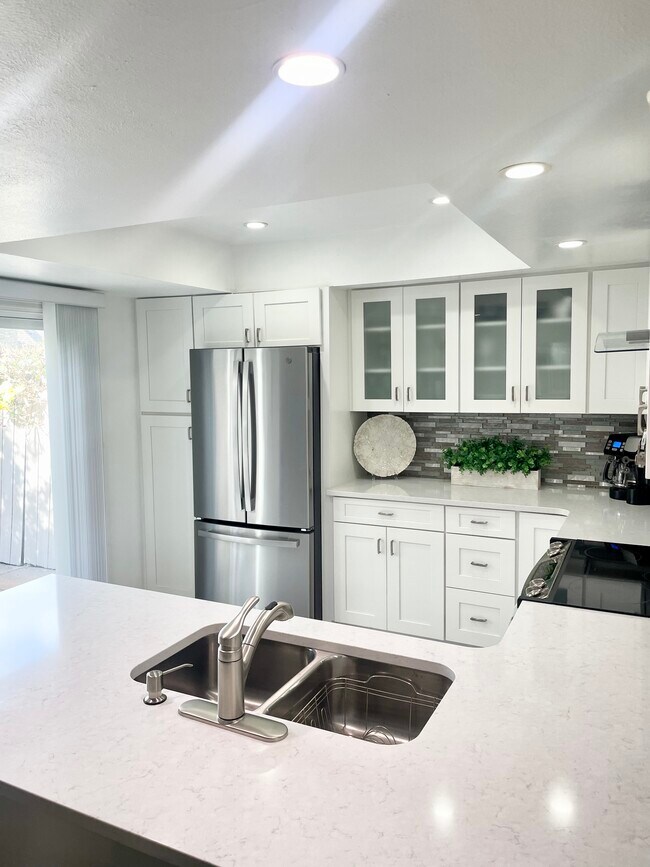 Building Photo - 13324 E Asbury Dr