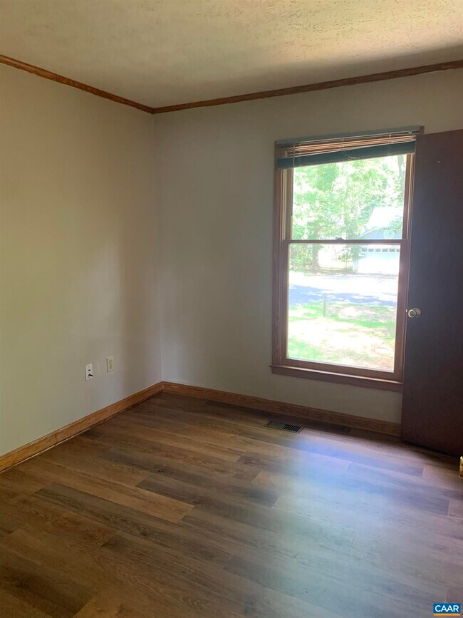 Building Photo - 103 Cloverhill Ct