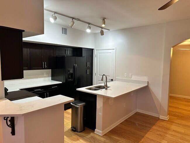 Building Photo - 665 Tennessee St