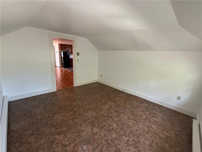 Building Photo - 60 Farewell St