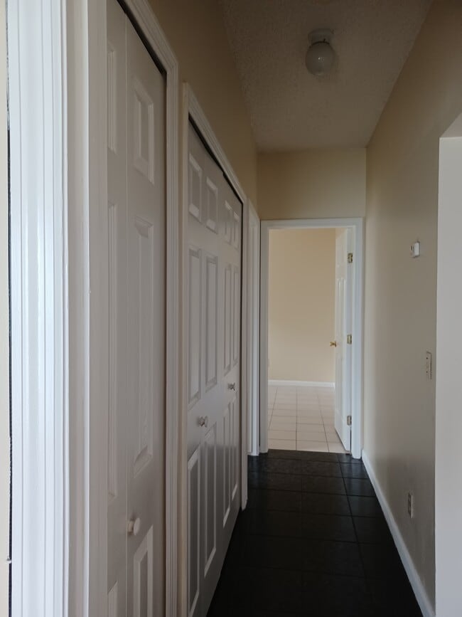 Building Photo - 464 Short Pine Cir