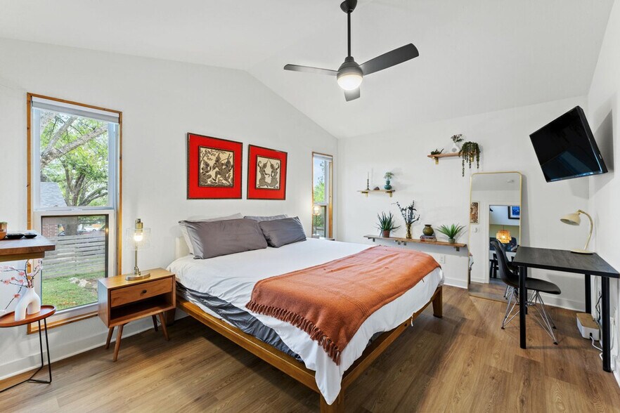 Building Photo - 4901 Howden Cir