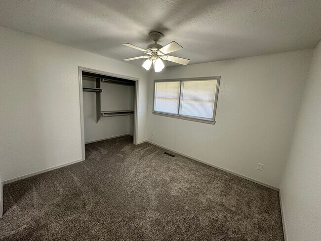 Building Photo - Fully Remodeled 3bed/2bath Available in We...