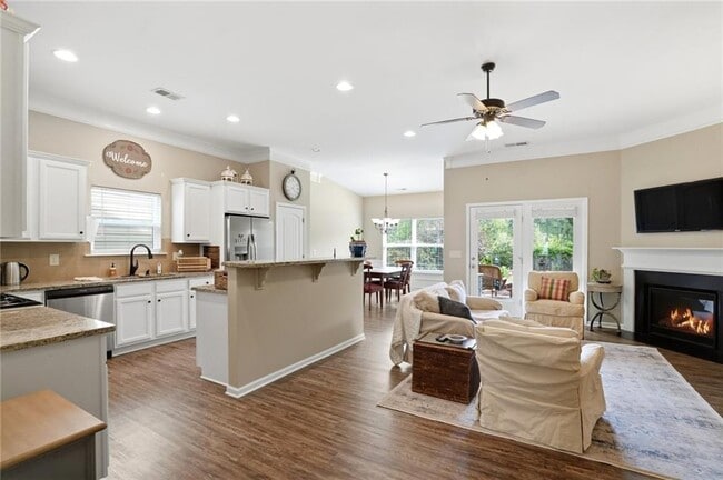 Building Photo - 318 Argyle Ct