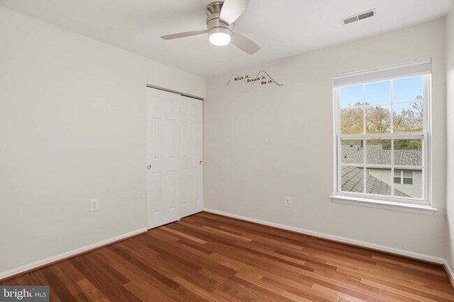 Building Photo - 6020 Moonsails Ln