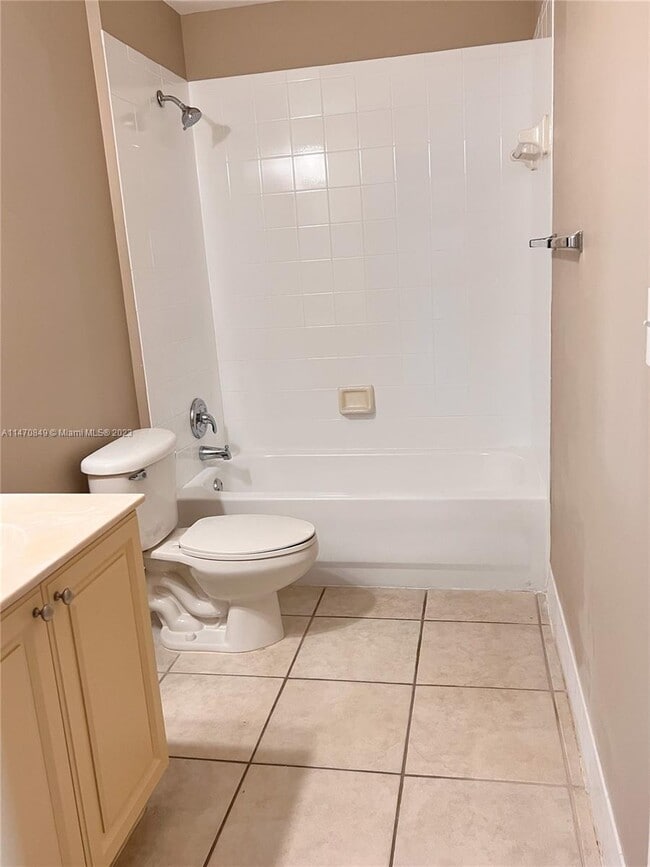 Building Photo - 2100 Greenview Shores Blvd