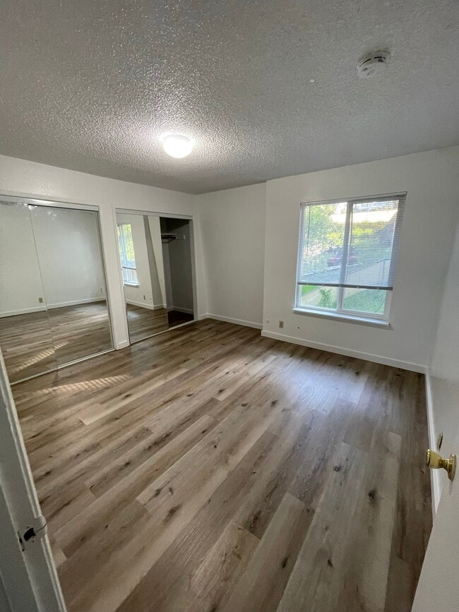 Building Photo - 5566 Tunitas Ave