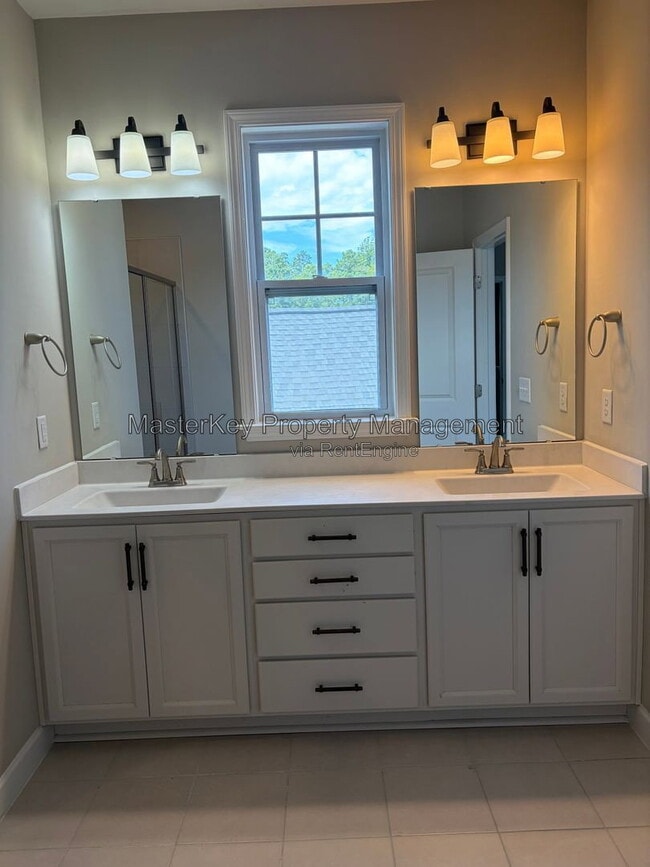 Building Photo - 727 Carraway Garden Dr