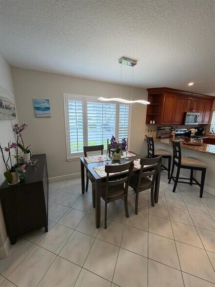 Building Photo - 699 Deer Creek Corona Way