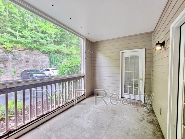 Building Photo - 6820 Hwy 70 S